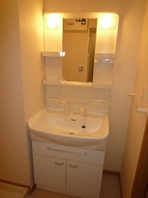 ��ʌ��������܎s������[��R���ڂ̃}���V�����̐��ʏ�