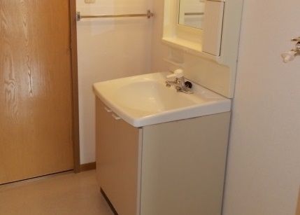 ��ʌ�����s�厚�����̃A�p�[�g�̐��ʏ�