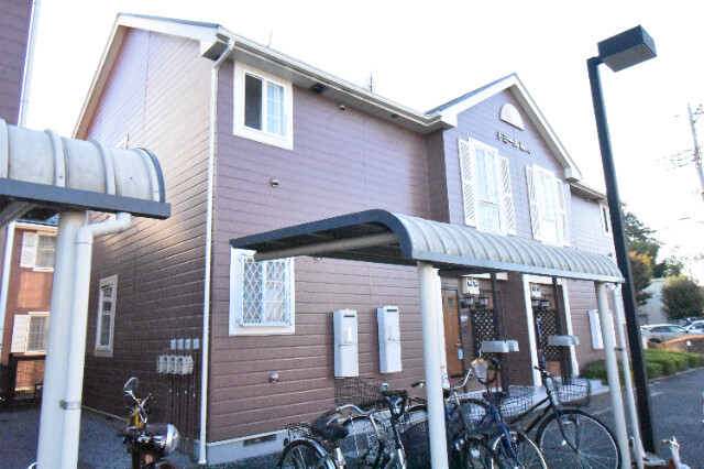 ��ʌ�����s�厚�����̃A�p�[�g�̃G���g�����X