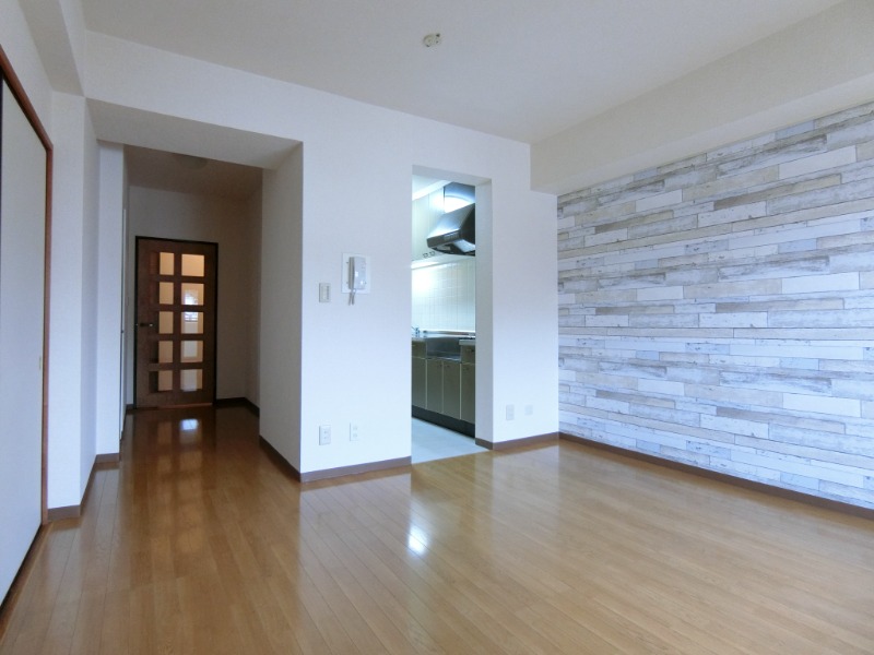 ��ʌ��������܎s�΋擌�Y�a�Q���ڂ̃}���V�����̋��ԁE���r���O