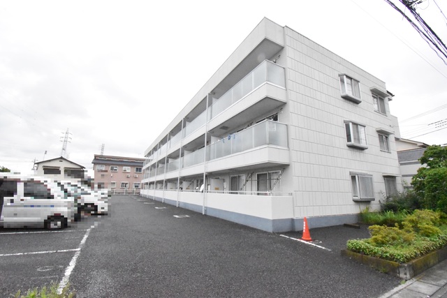 ��ʌ��z�J�s�{�{���R���ڂ̃}���V�����̌����O��