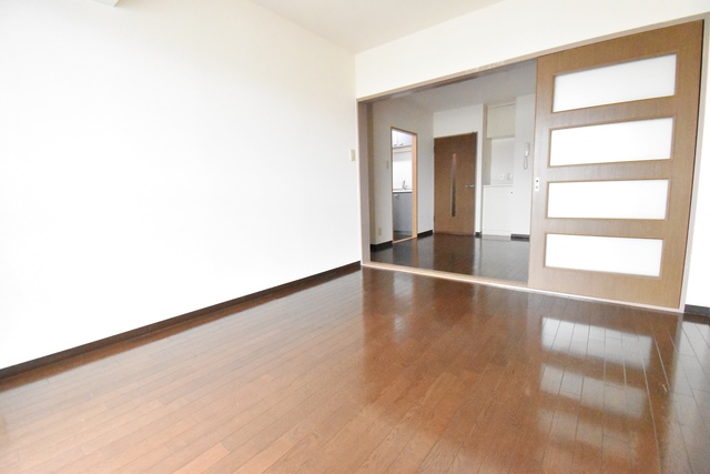 ��ʌ��z�J�s�{�{���R���ڂ̃}���V�����̋��ԁE���r���O