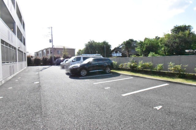 ��ʌ��������܎s�΋�厚�����̃}���V�����̒��ԏ�