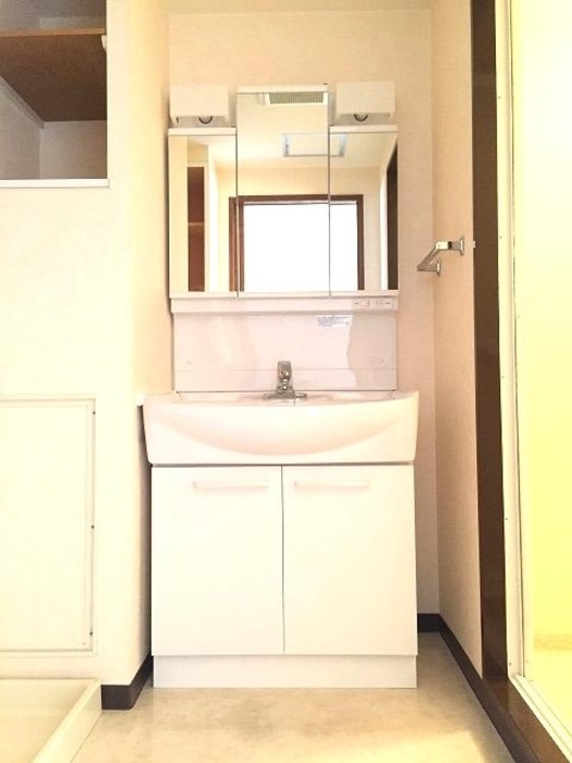 ��ʌ��������܎s�΋擌�Y�a�Q���ڂ̃}���V�����̐��ʏ�