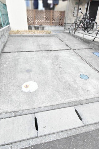 ��ʌ��z�J�s���������̃A�p�[�g�̒��ԏ�