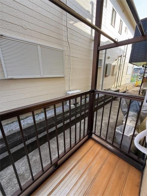 ��ʌ�����s������P���ڂ̃A�p�[�g�̃o���R�j�[