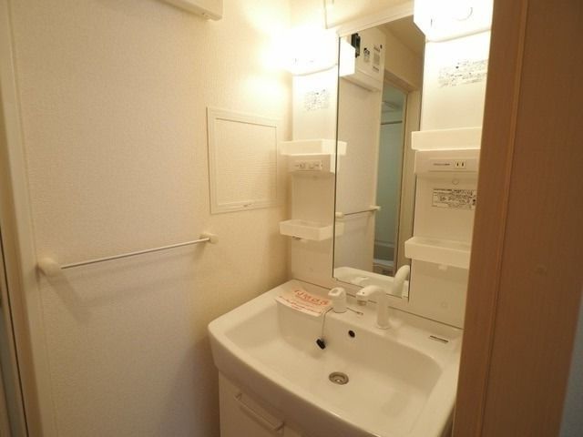 ��ʌ��z�J�s�����쒬�̃A�p�[�g�̐��ʏ�