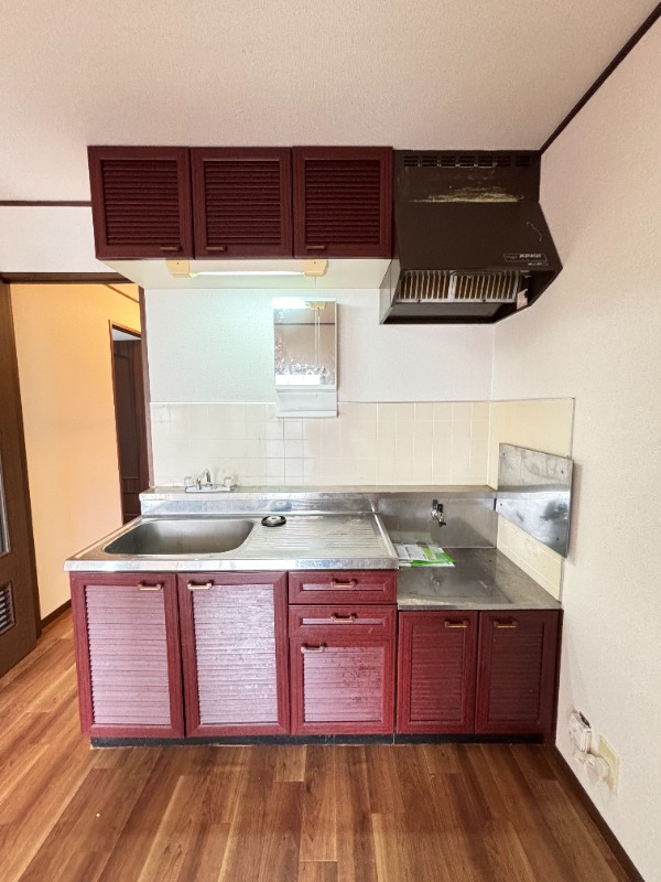 ��ʌ��������܎s����厚���m��̃A�p�[�g�̃L�b�`��