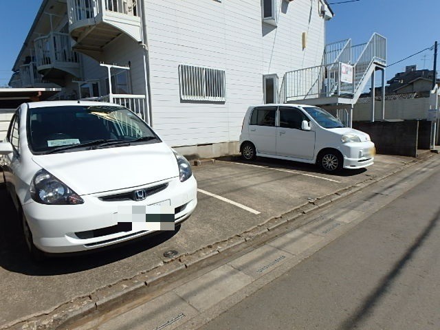 ��ʌ��������܎s�������a�c���P���ڂ̃A�p�[�g�̒��ԏ�