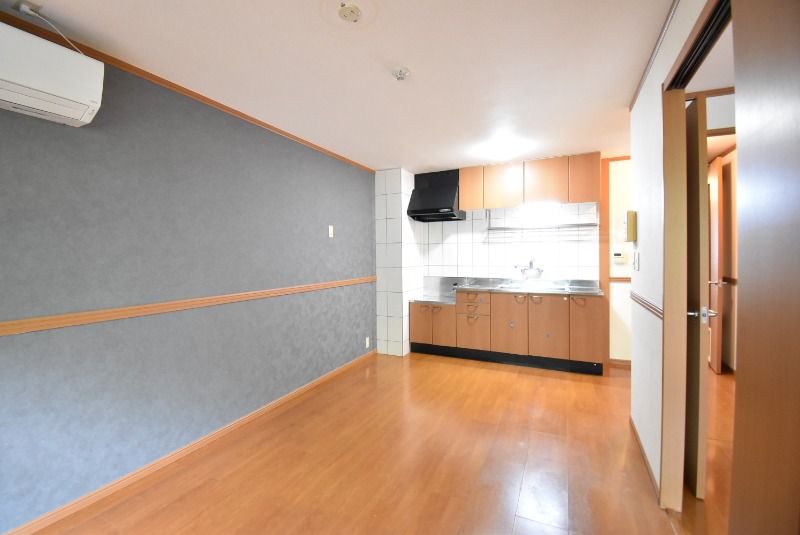 ��ʌ�����s�厚������̃}���V�����̋��ԁE���r���O