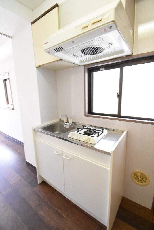 ��ʌ��������܎s������㗎���S���ڂ̃}���V�����̃L�b�`��