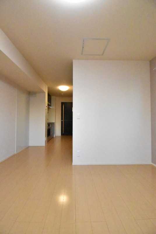 ��ʌ��z�J�s���C�N�^�E���Q���ڂ̃A�p�[�g�̋��ԁE���r���O