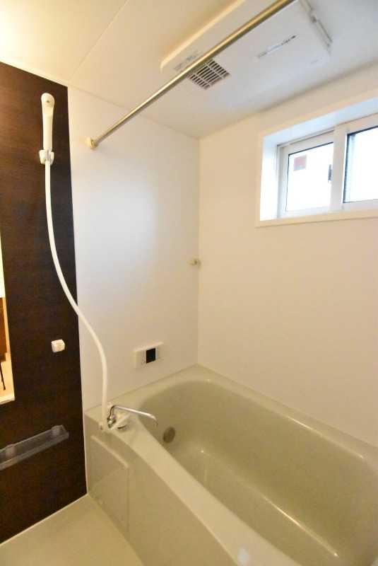 ��ʌ��z�J�s���C�N�^�E���Q���ڂ̃A�p�[�g�̃o�X