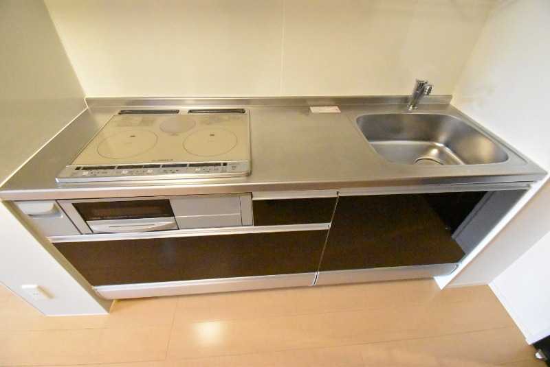 ��ʌ��z�J�s���C�N�^�E���Q���ڂ̃A�p�[�g�̃L�b�`��