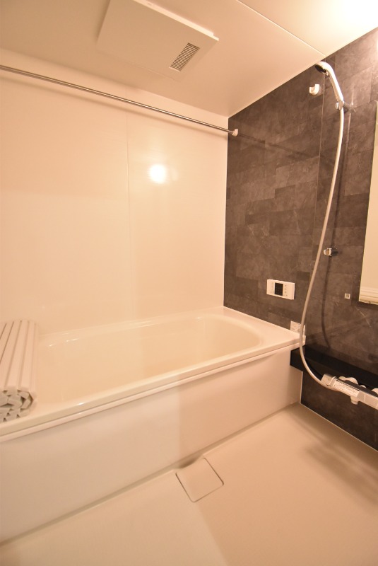 ��ʌ��z�J�s��z�J�R���ڂ̃A�p�[�g�̃o�X