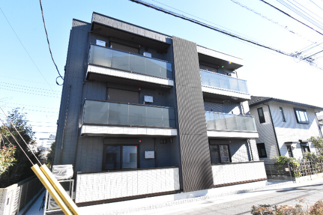 ��ʌ��z�J�s��z�J�R���ڂ̃A�p�[�g�̌����O��