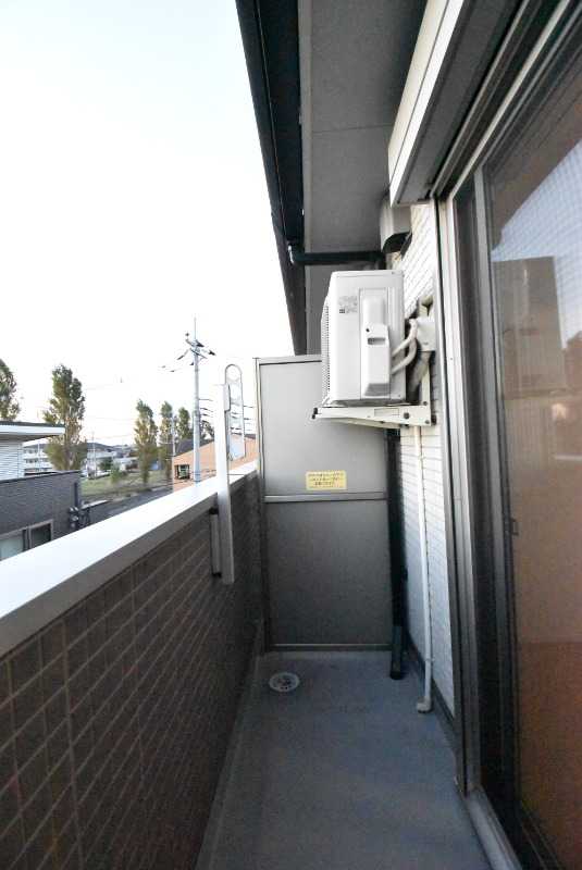 ��ʌ��z�J�s���C�N�^�E���Q���ڂ̃A�p�[�g�̃o���R�j�[