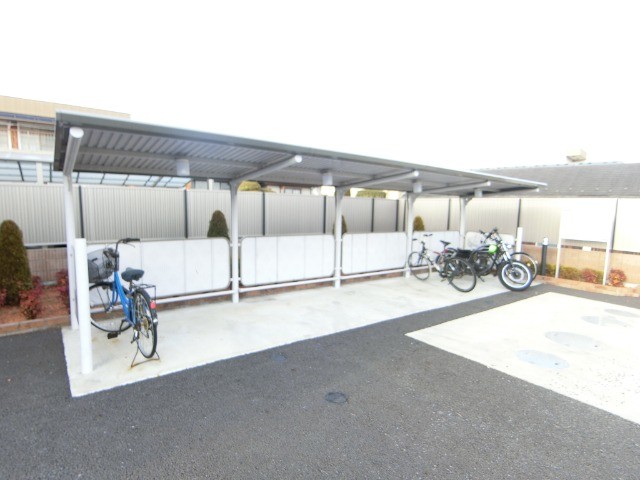 ��ʌ��k�����S�ɓޒ��厚�����̃A�p�[�g�̂��̑�