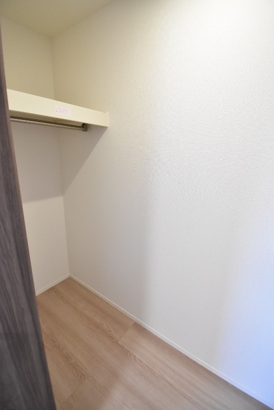 ��ʌ��z�J�s��z�J�R���ڂ̃A�p�[�g�̎��[