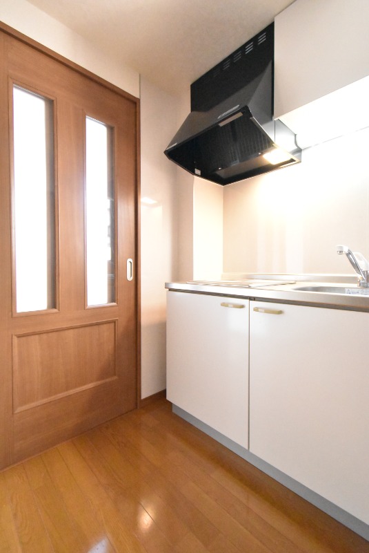 ��ʌ��������܎s�΋擌�Y�a�S���ڂ̃}���V�����̃L�b�`��