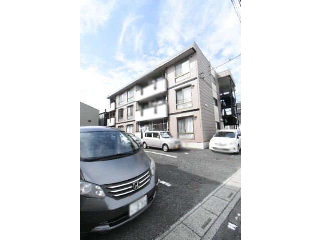 ��ʌ��������܎s�����擌��{�U���ڂ̃A�p�[�g�̌����O��