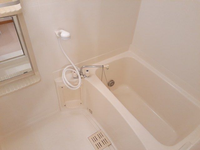 ��ʌ������s�����̃A�p�[�g�̃o�X