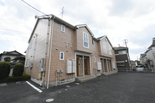 ��ʌ������s�����̃A�p�[�g�̌����O��