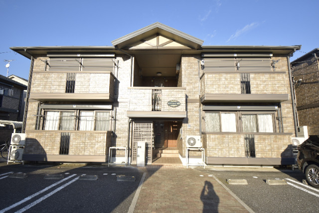 ��ʌ��������܎s����厚���V�n�̃A�p�[�g�̌����O��