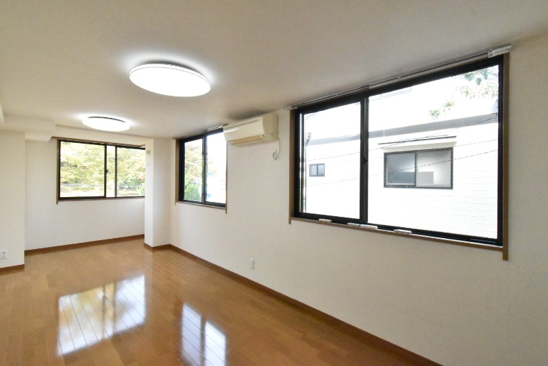 ��ʌ��������܎s�΋擌�Y�a�S���ڂ̃}���V�����̂��̑������E�X�y�[�X