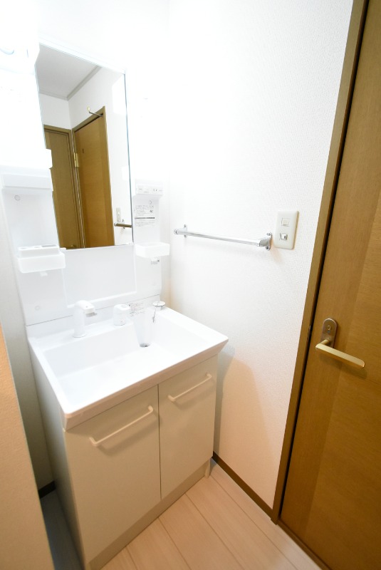 ��ʌ��������܎s�����擌��{�U���ڂ̃A�p�[�g�̐��ʏ�