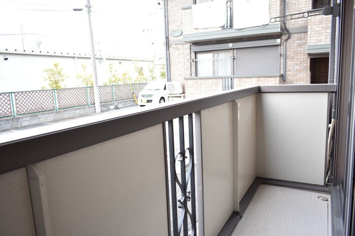 ��ʌ��������܎s����厚���V�n�̃A�p�[�g�̃o���R�j�[