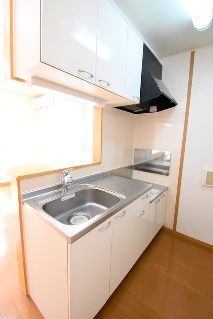 ��ʌ��������܎s������厚�䑠�̃A�p�[�g�̃L�b�`��