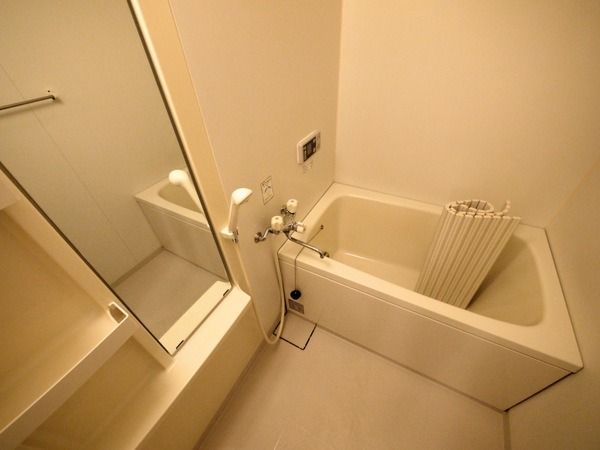 ��ʌ��������܎s�k��~�͒��̃A�p�[�g�̃o�X