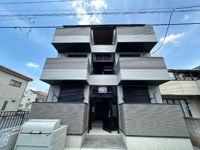 ��ʌ��������܎s��{��听���Q���ڂ̃A�p�[�g�̌����O��