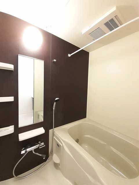 ��ʌ��������܎s�Y�a���ՂP���ڂ̃}���V�����̃o�X