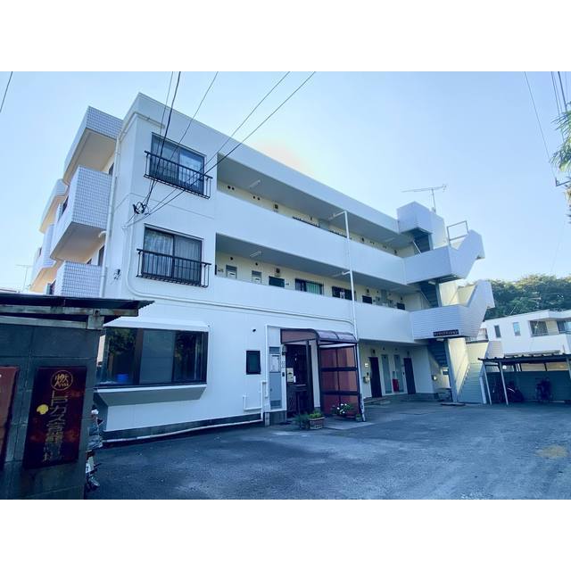 ��ʌ�����s�厚���s�̃}���V�����̌����O��