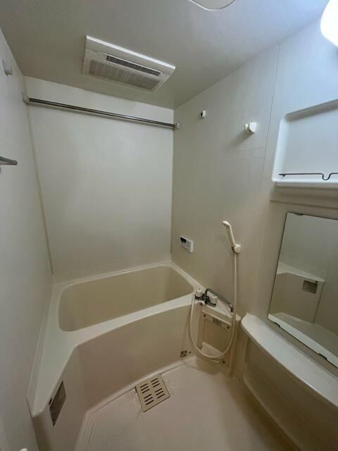 ��ʌ�����s�厚������̃}���V�����̃o�X