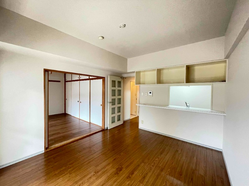 ��ʌ��n�s�k���T���ڂ̃}���V�����̋��ԁE���r���O