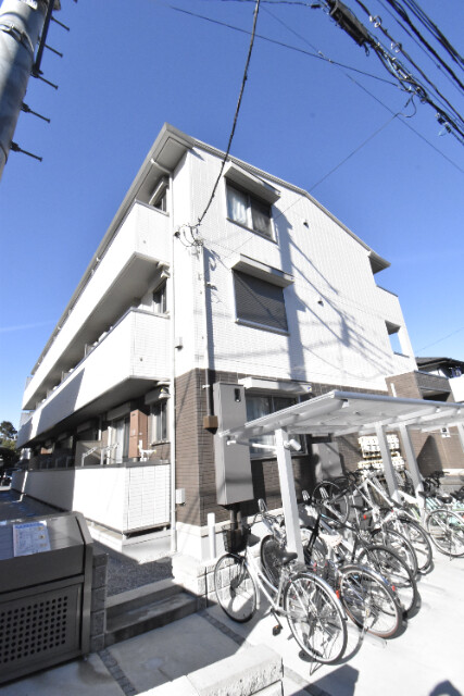 ��ʌ��������܎s��{��㏬���̃A�p�[�g�̌����O��