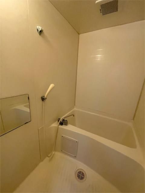 ��ʌ��z�J�s�����Q���ڂ̃A�p�[�g�̃o�X