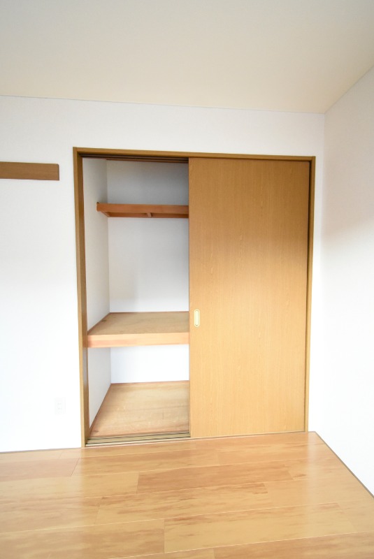 ��ʌ�����s�厚�����̃A�p�[�g�̎��[