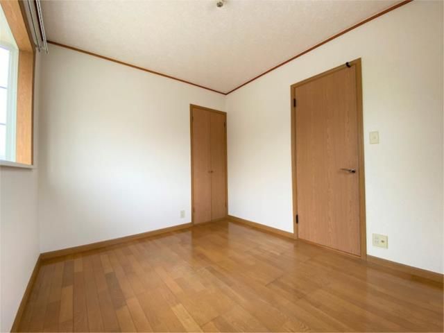 ��ʌ��z�J�s�����Q���ڂ̃A�p�[�g�̂��̑������E�X�y�[�X