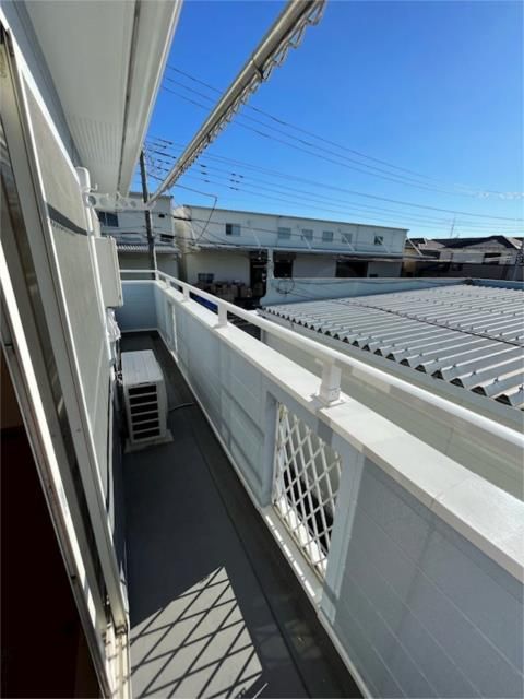 ��ʌ��z�J�s�����Q���ڂ̃A�p�[�g�̃o���R�j�[