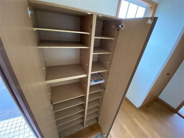 ��ʌ��z�J�s�����Q���ڂ̃A�p�[�g�̎��[