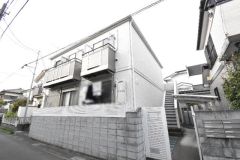 ��ʌ��������܎s�k����i���Q���ڂ̃A�p�[�g�̌����O��