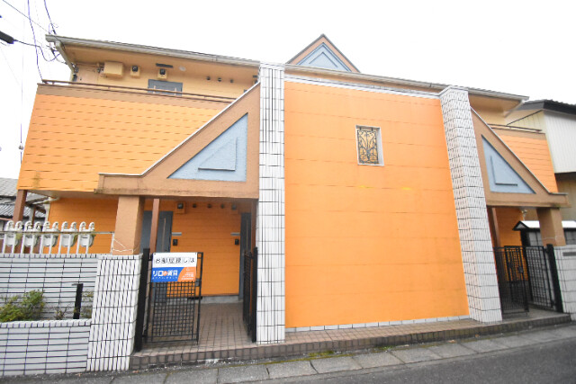 ��ʌ��������܎s�k����i���Q���ڂ̃A�p�[�g�̌����O��