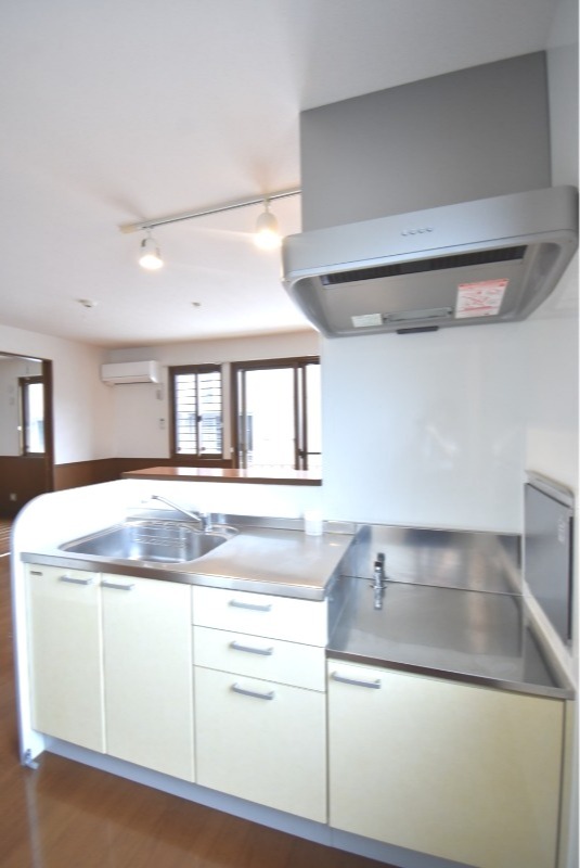 ��ʌ��������܎s����O���U���ڂ̃A�p�[�g�̃L�b�`��