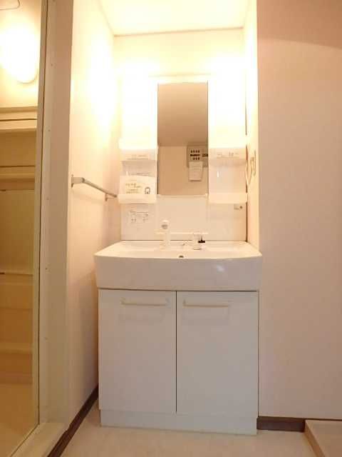 ��ʌ��������܎s�k����i���R���ڂ̃A�p�[�g�̐��ʏ�