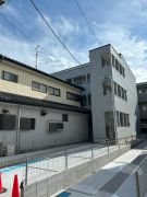 ��ʌ��������܎s��{��O���Q���ڂ̃A�p�[�g�̌����O��