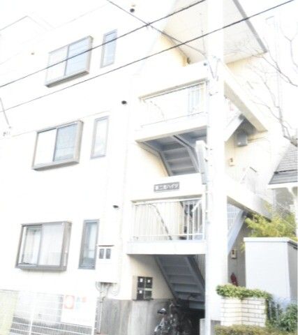 ��ʌ��������܎s��{��y�蒬�P���ڂ̃}���V�����̌����O��